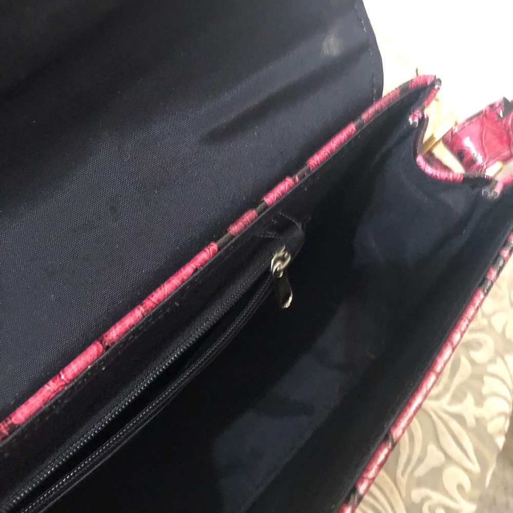 Snakeskin Print Handbag - Picture 5 of 8